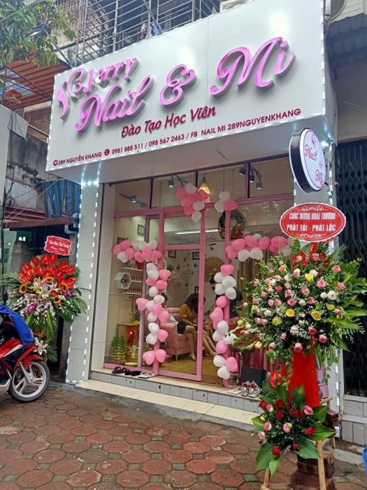 sang nhượng tiệm Nail_Mi_nhỏ xinh của mình cho bạn nào có nhu cầu làm tại Hà Nội