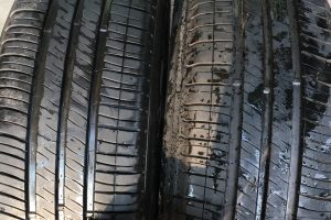 Thanh lý 2 quả lốp michilin 205/60r16 lốp gai cao đẹp