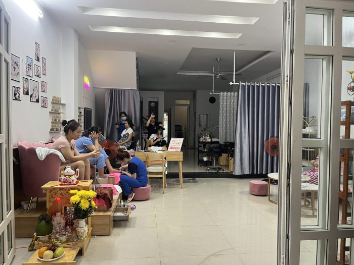 Chính chủ cần sang tiệm spa gồm nail, mi, chăm sóc da, gội đầu