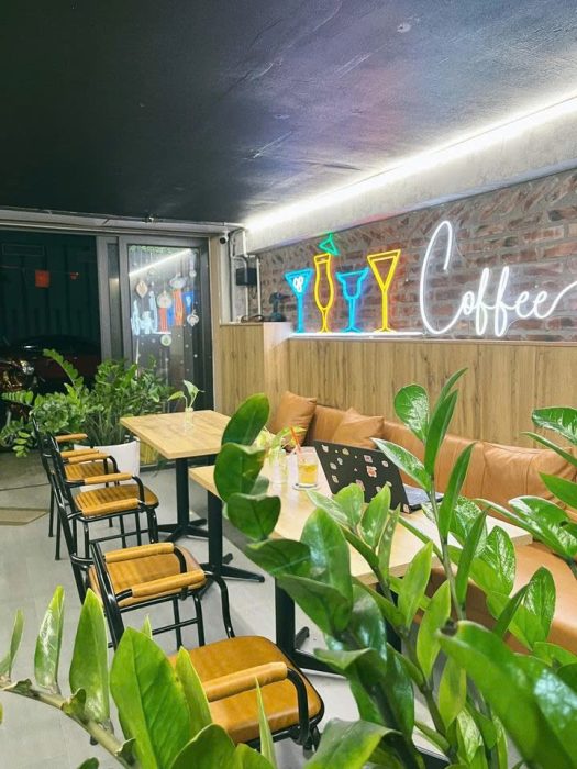 SANG NHƯỢNG QUÁN CAFE MẶT BẰNG ĐẸP Ở VÕ CƯỜNG