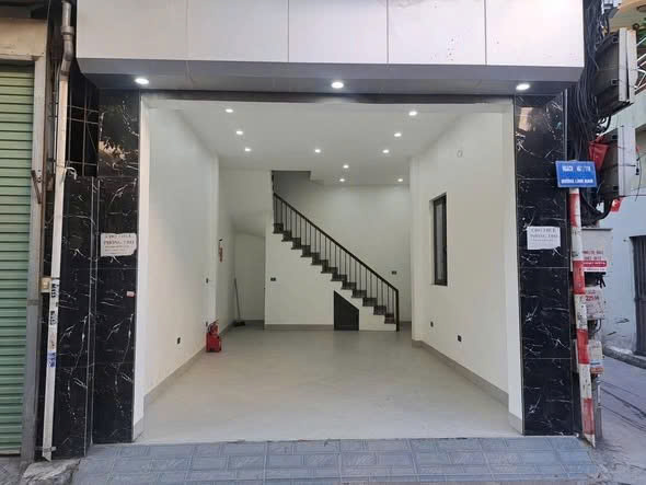 CHO THUÊ CỬA HÀNG ĐẸP Ở NGÕ 467 LĨNH NAM