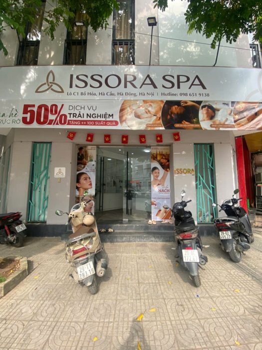 Chính chủ mặt bằng đang làm spa cần share với bạn làm nail-mi