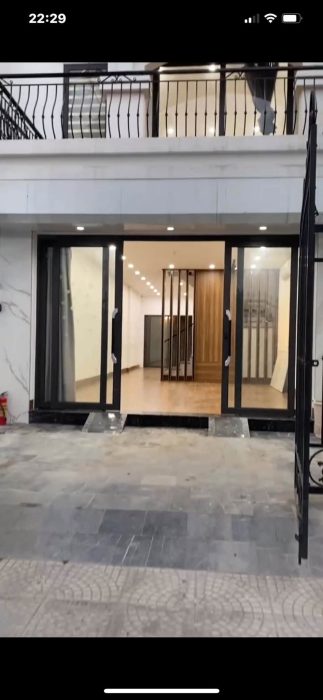 Chính chủ cho thuê cả nhà hoặc riêng tầng 1+2, diện tích sàn 100m2/ sàn