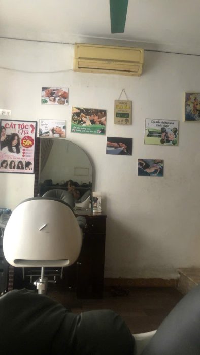 CẦN SANG NHƯỢNG CỬA HÀNG TÓC ĐẦY ĐỦ ĐỒ TẠI PHẠM NGỌC THẠCH